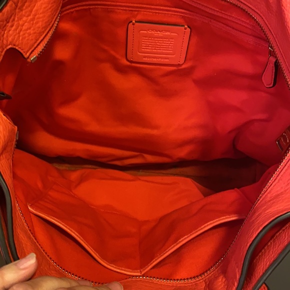 Coral coach purse - Picture 2 of 7